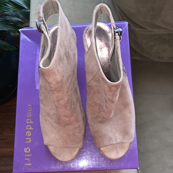 Suede Open Toe Boots - Picture 5 of 6